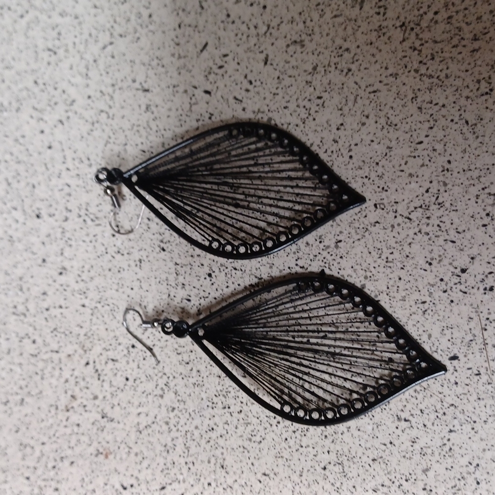 Womens black Peruvian style god eye earrings NWOT